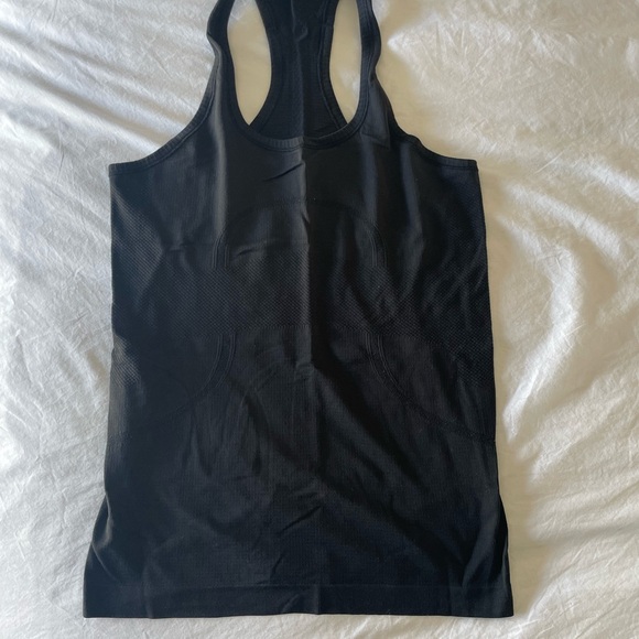 Swiftly Tech Racerback Tank Top - Picture 4 of 9